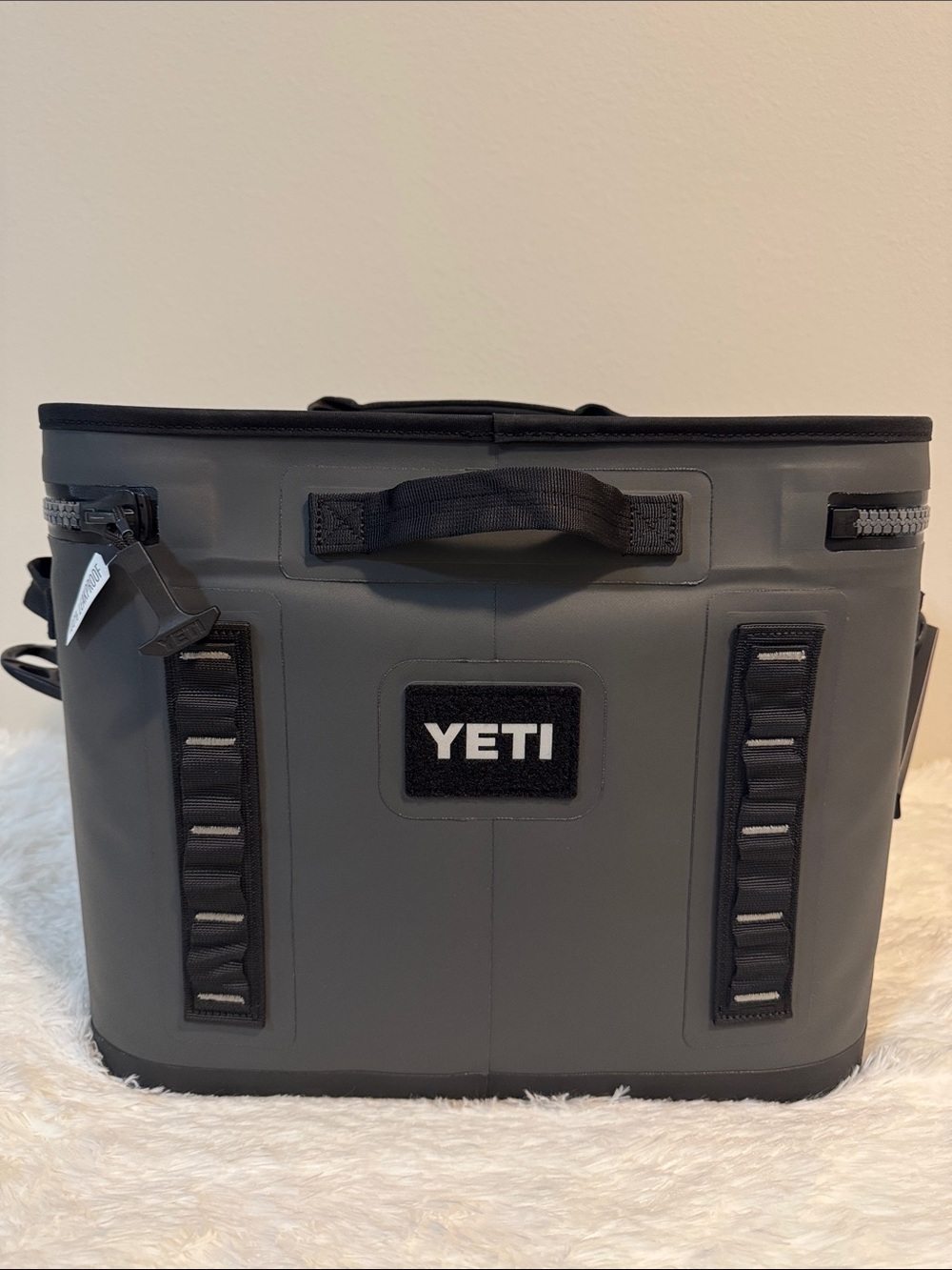 YETI Hopper Flip 18 Portable Soft Cooler - Charcoal
